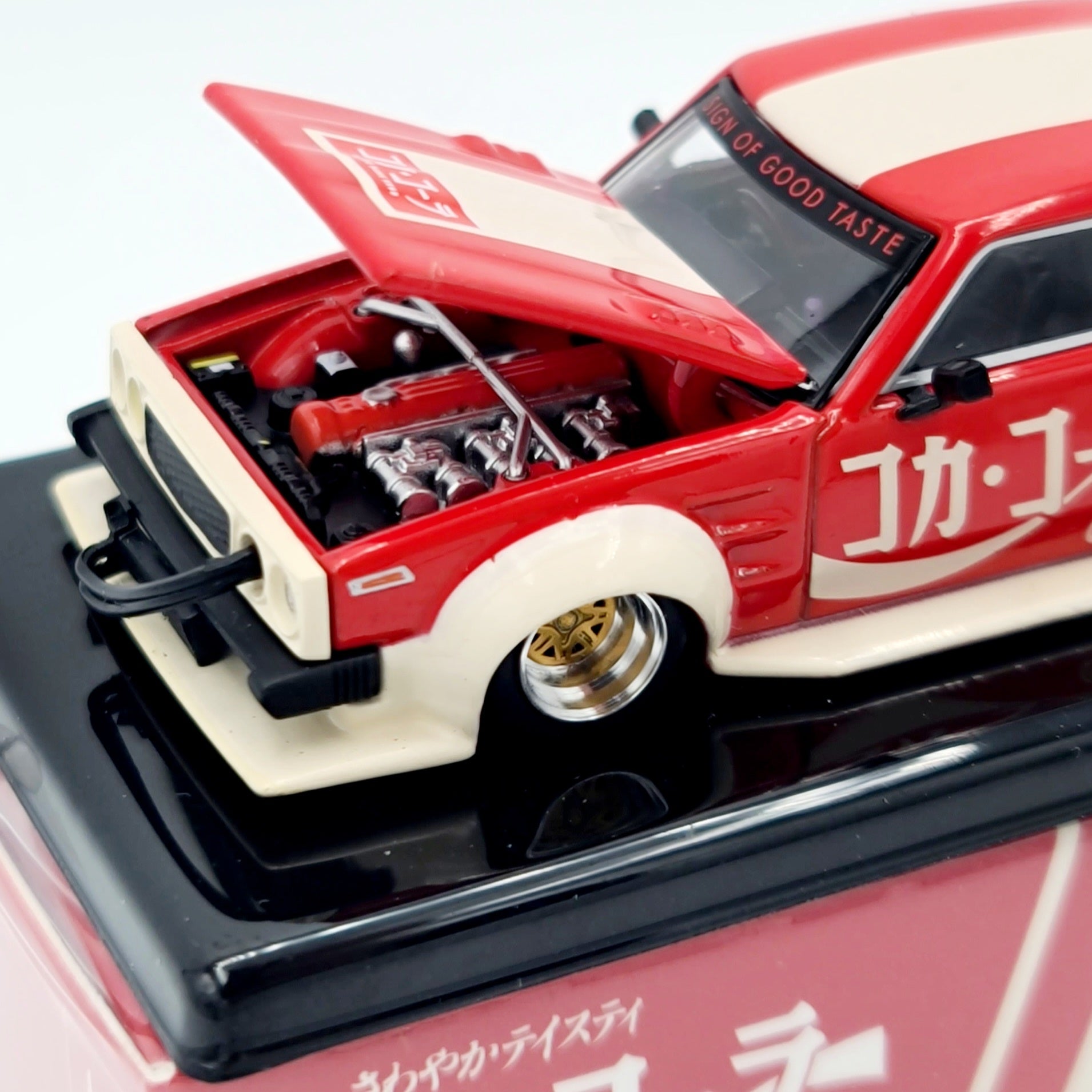 Pop Race Nissan Skyline C210 Kaido Racer Bososuko Style - 1:64, Coca-Cola (2025 Limited Edition)